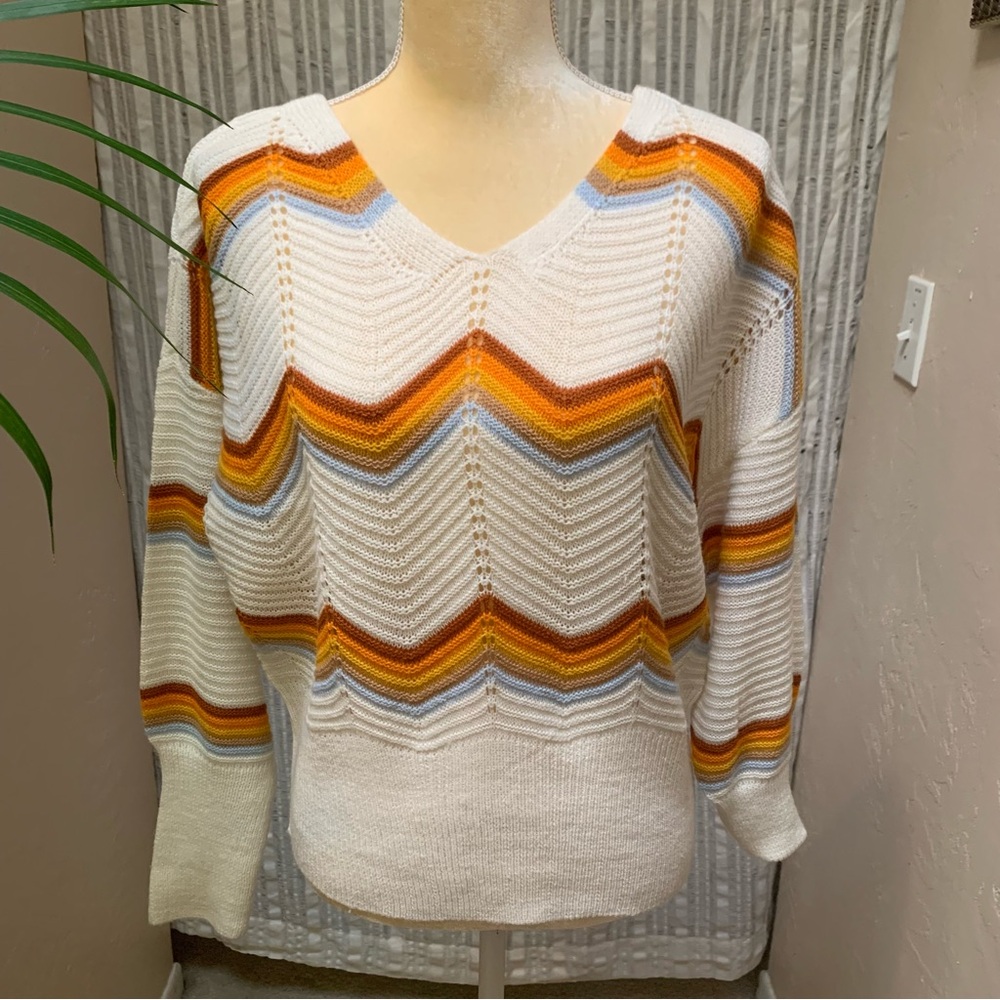 Vintage inspired light sweater. Worn once. Large